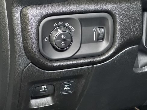 New 2026 RAM 1500 Express AWD/4WD image 19