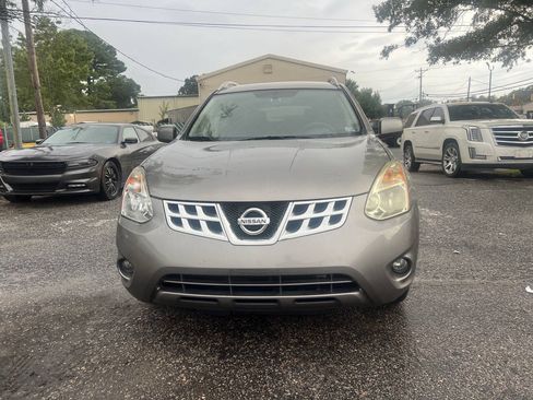 Used 2013 Nissan Rogue SV FWD image 1
