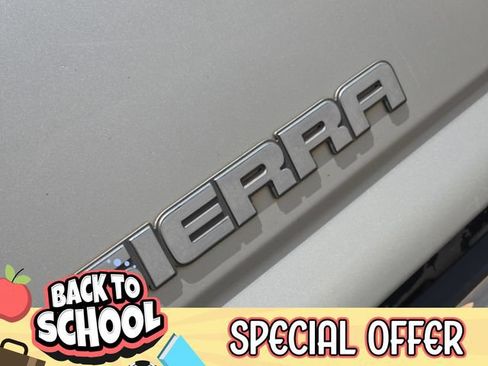 Used 2005 GMC Sierra 2500 SLE w/ Heavy-Duty Power Package AWD/4WD image 13