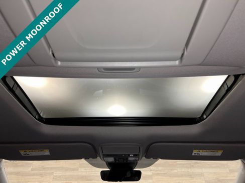 Used 2023 Honda Odyssey Elite image 5