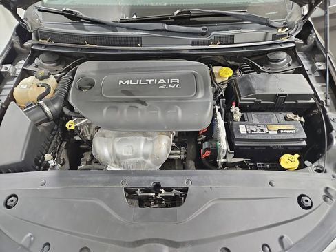 Used 2016 Chrysler 200 Limited w/ Convenience Group FWD image 21