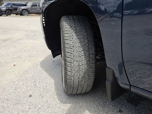 Used 2022 Chevrolet Silverado 1500 Custom RWD image 32