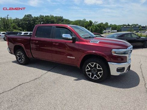 Used 2025 RAM 1500 Laramie AWD/4WD image 36