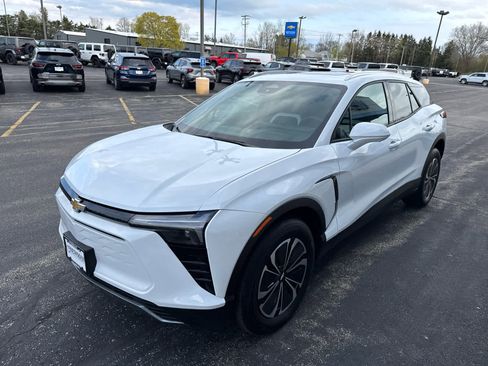 Used 2024 Chevrolet Blazer EV LT AWD/4WD image 13