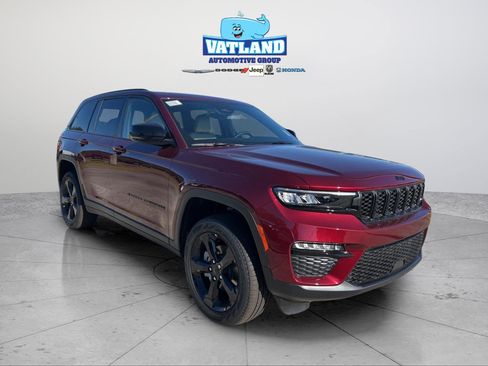 New 2025 Jeep Grand Cherokee Limited w/ Black Appearance Package image 34