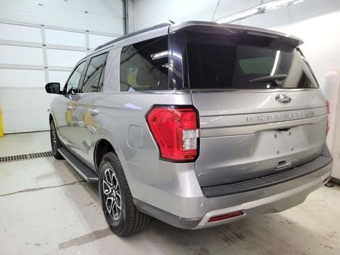 Used 2023 Ford Expedition XLT image 2