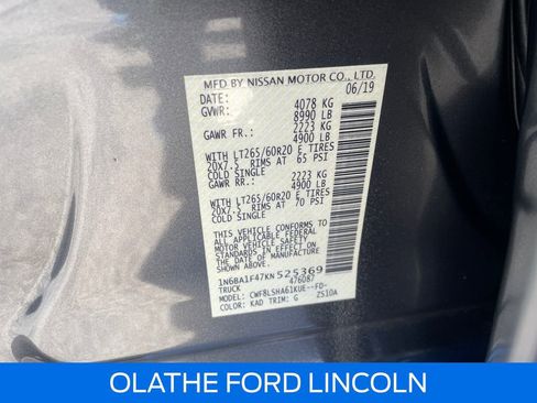 Used 2019 Nissan Titan SV w/ SV Convenience Package image 25