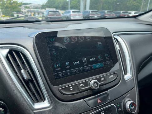 Used 2016 Chevrolet Malibu LT w/ Leather Package FWD image 24