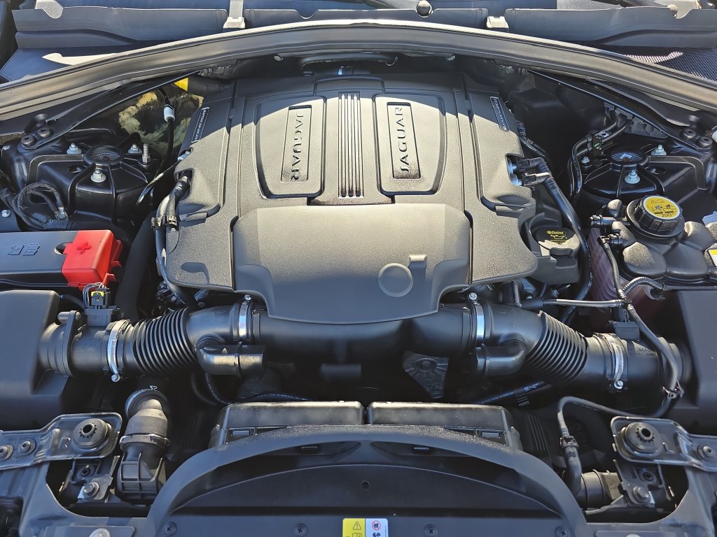 Used 2017 Jaguar F-PACE R-Sport AWD/4WD image 34