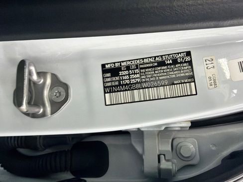 Used 2020 Mercedes-Benz GLB 250 w/ Premium Package image 36