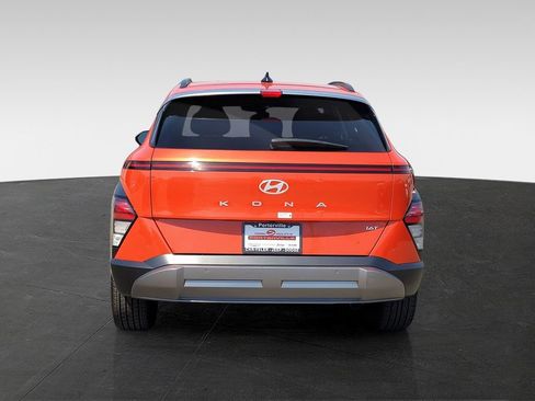 Used 2024 Hyundai Kona Limited FWD image 5