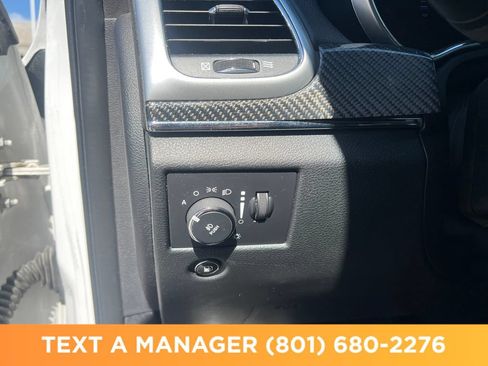 Used 2015 Jeep Grand Cherokee SRT w/ Luxury Group II AWD/4WD image 17