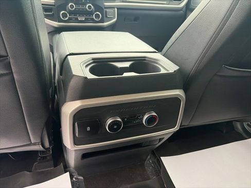 Used 2023 Ford Expedition XL AWD/4WD image 27