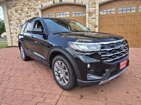 New 2026 Ford Explorer Active w/ Active Comfort Package AWD/4WD image 1