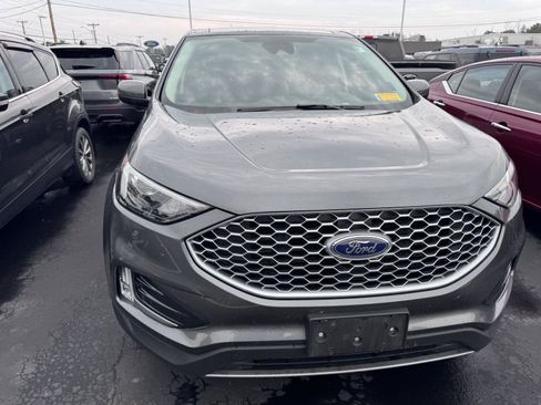 Used 2024 Ford Edge SEL w/ Convenience Package AWD/4WD image 2