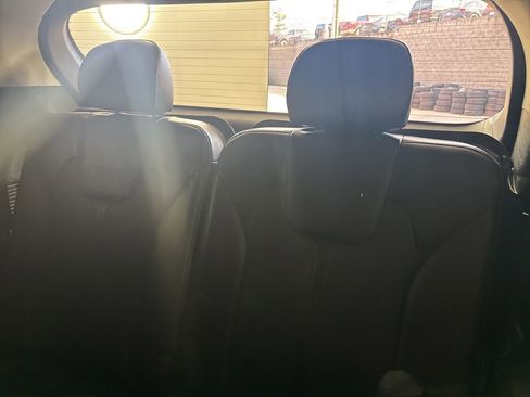 Used 2022 Kia Sorento S image 24