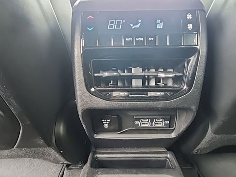 Certified 2023 Jeep Grand Cherokee L Altitude image 28