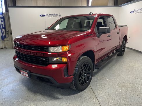 Used 2022 Chevrolet Silverado 1500 Custom w/ LPO, Blackout Package image 3