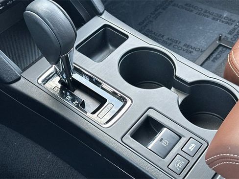 Used 2019 Subaru Outback 3.6R Touring image 26