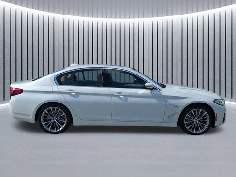 Certified 2023 BMW 530e xDrive w/ Premium Package image 4