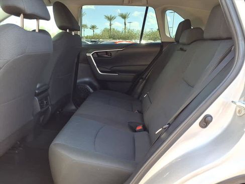 Used 2022 Toyota RAV4 LE image 28