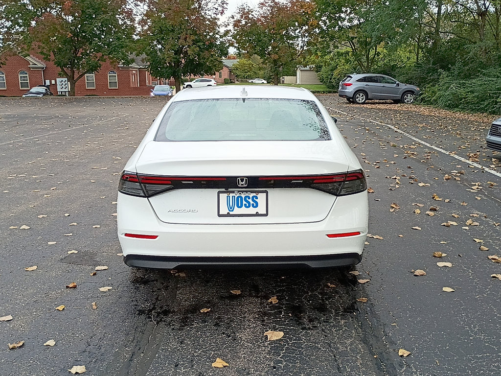 Used 2023 Honda Accord EX image 4