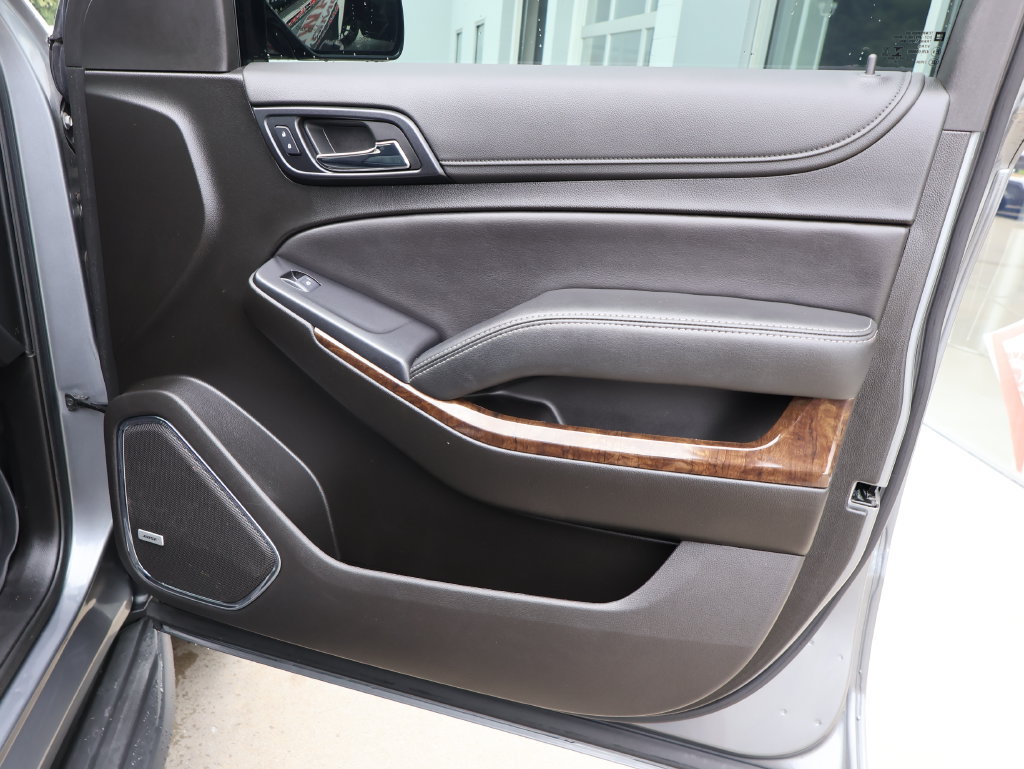 Certified 2019 Chevrolet Tahoe LT w/ Luxury Package AWD/4WD image 40
