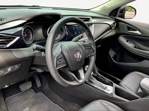 Used 2021 Buick Encore GX Essence image 12