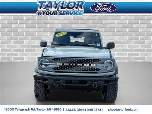 Used 2021 Ford Bronco Badlands image 2