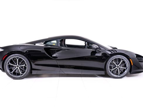 New 2026 McLaren Artura RWD image 6
