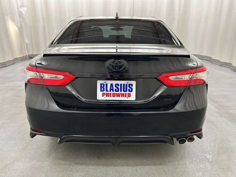 Used 2020 Toyota Camry SE FWD image 25