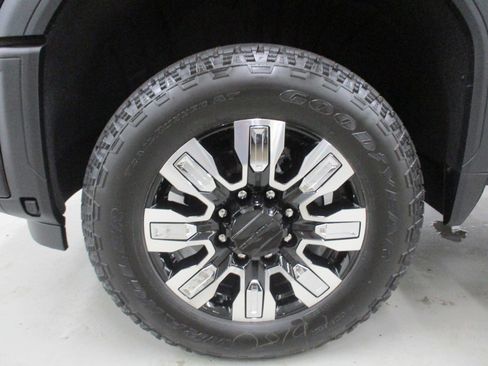 New 2025 GMC Sierra 2500 Denali w/ Technology Package image 14