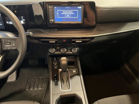 Used 2025 Nissan Kicks S image 13