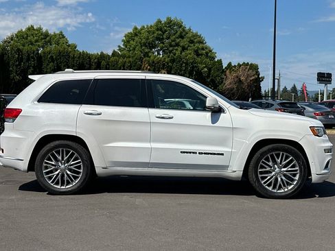Used 2018 Jeep Grand Cherokee Summit AWD/4WD image 3