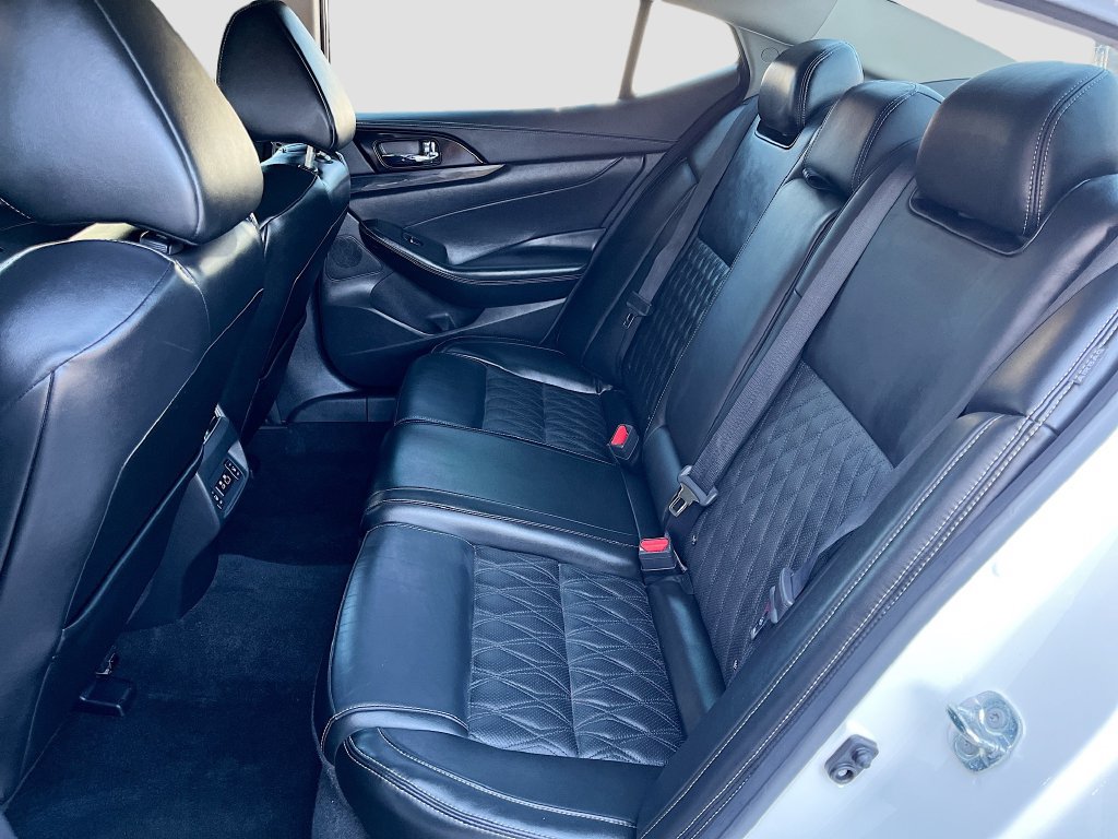 Used 2023 Nissan Maxima Platinum w/ Sport Mat Group FWD image 26