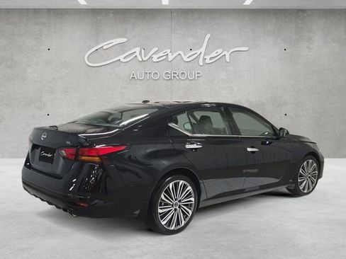 New 2025 Nissan Altima 2.5 SL image 16
