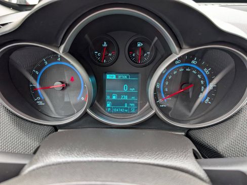 Used 2016 Chevrolet Cruze LT FWD image 18