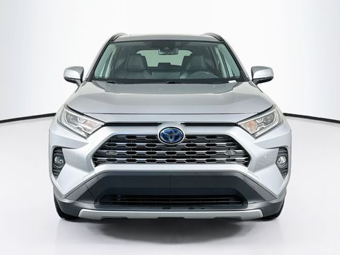 Used 2019 Toyota RAV4 Limited AWD/4WD image 2