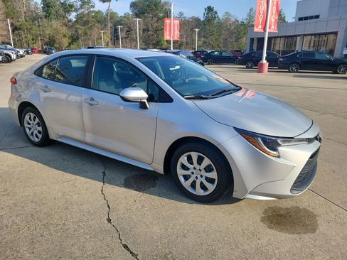 Certified 2024 Toyota Corolla LE image 9