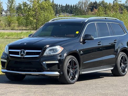 Used 2016 Mercedes-Benz GL 63 AMG 4MATIC image 8