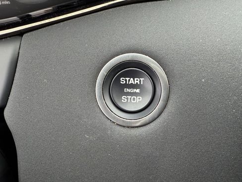 Used 2024 Land Rover Range Rover Evoque S image 21