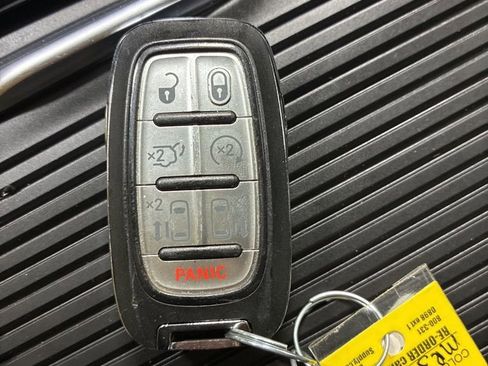 Used 2021 Chrysler Pacifica Limited w/ S Appearance Package AWD/4WD image 37