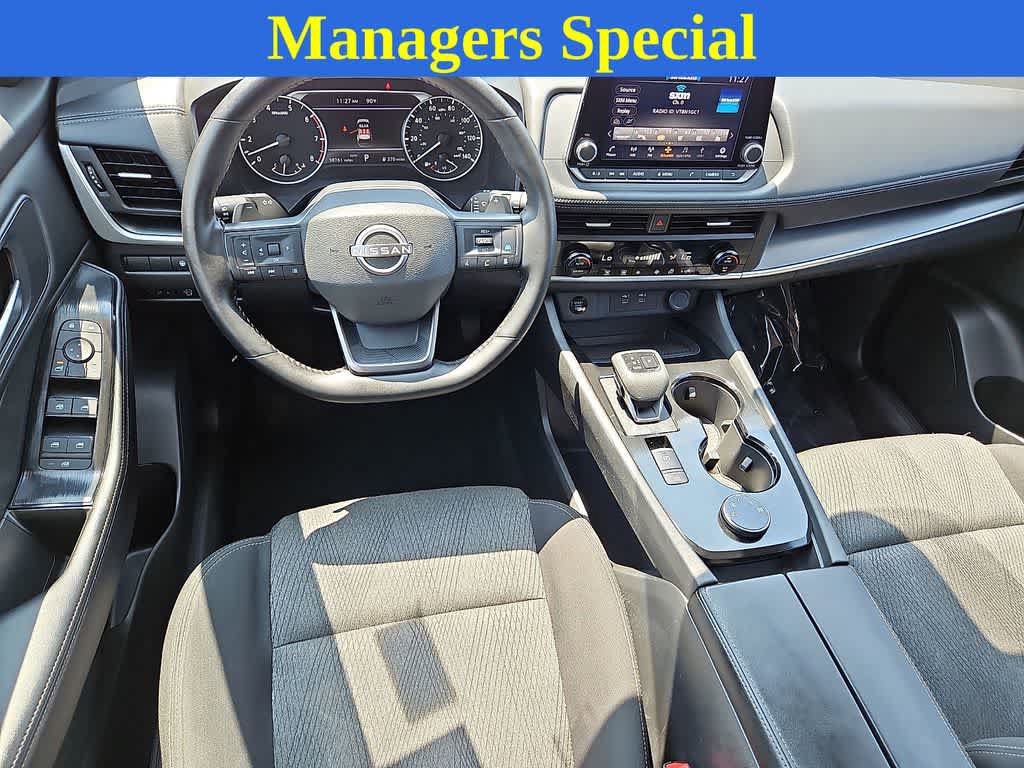 Used 2025 Nissan Rogue SV AWD/4WD image 10