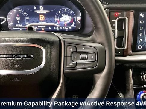 Used 2023 GMC Yukon XL Denali Ultimate AWD/4WD image 16