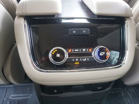 Used 2018 Lincoln Navigator Reserve w/ Technology Package AWD/4WD image 14