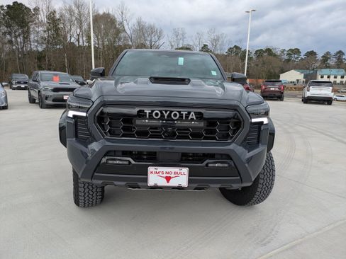 Used 2024 Toyota Tacoma TRD Pro image 2