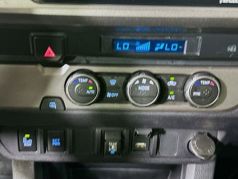 Used 2023 Toyota Tacoma SR5 w/ Technology Package RWD image 23