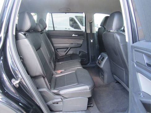 Used 2023 Volkswagen Atlas SE FWD image 25