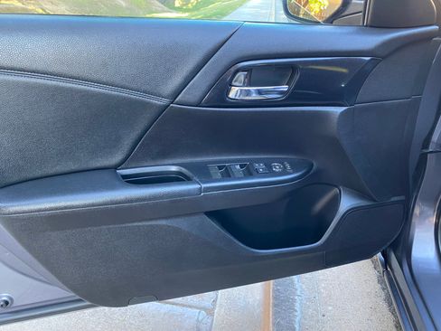 Used 2015 Honda Accord Sport image 18