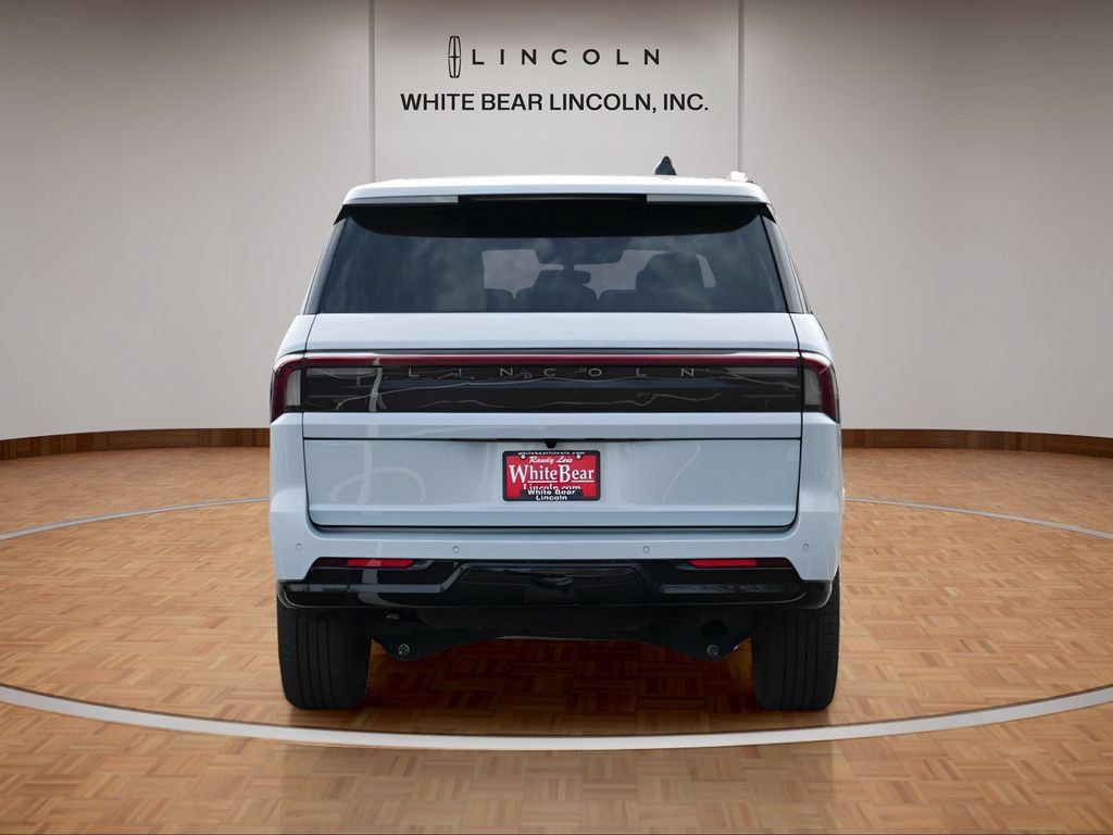 Used 2025 Lincoln Navigator Black Label AWD/4WD image 6